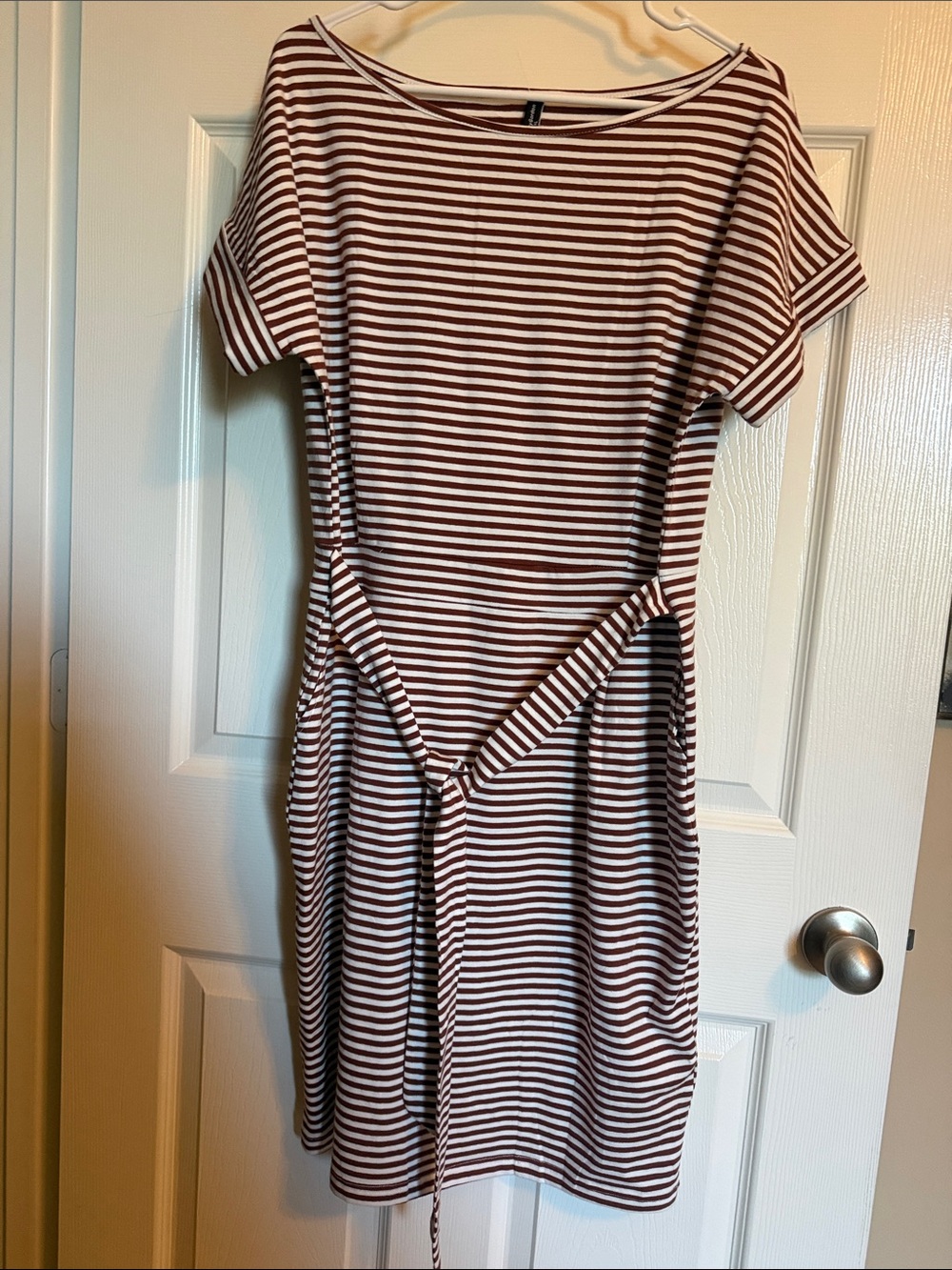 Striped Tie-Waist Midi Dress - Brown/White